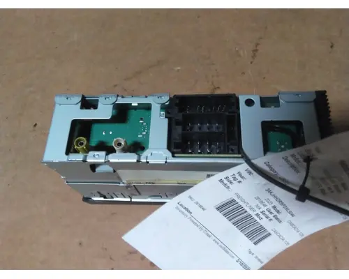 FREIGHTLINER CASCADIA 126 RADIO AMFMBLUETOOTH