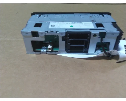 FREIGHTLINER CASCADIA 126 RADIO AMFMBLUETOOTH
