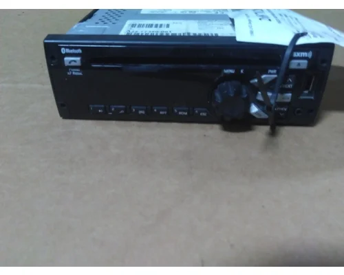 FREIGHTLINER CASCADIA 126 RADIO AMFMBLUETOOTH