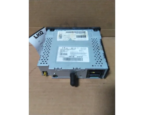 FREIGHTLINER CASCADIA 126 RADIO AMFMBLUETOOTH
