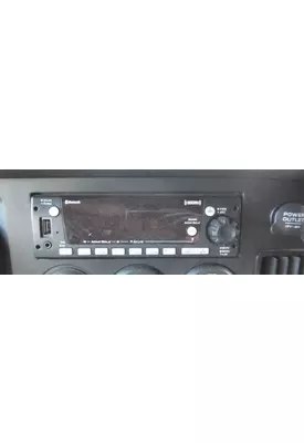 FREIGHTLINER CASCADIA 126 RADIO AM/FM/BLUETOOTH