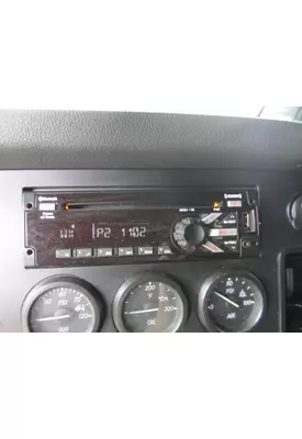 FREIGHTLINER CASCADIA 126 RADIO AM/FM/BLUETOOTH