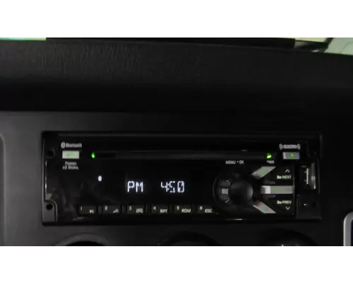 FREIGHTLINER CASCADIA 126 RADIO AMFMBLUETOOTH