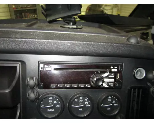 FREIGHTLINER CASCADIA 126 RADIO AMFMBLUETOOTH