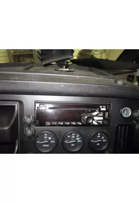 FREIGHTLINER CASCADIA 126 RADIO AM/FM/BLUETOOTH