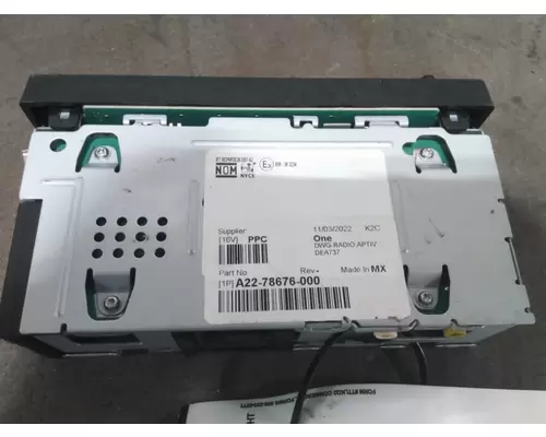 FREIGHTLINER CASCADIA 126 RADIO AMFMBLUETOOTH