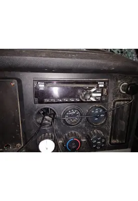 FREIGHTLINER CASCADIA 126 RADIO AM/FM/BLUETOOTH