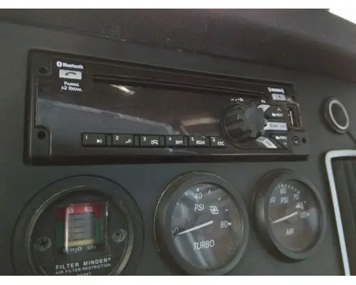 FREIGHTLINER CASCADIA 126 RADIO AMFMBLUETOOTH