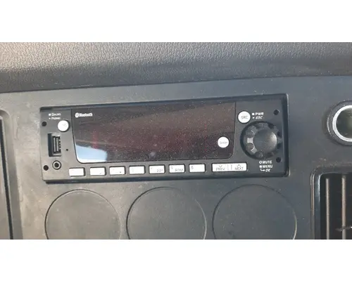 FREIGHTLINER CASCADIA 126 RADIO AMFMBLUETOOTH