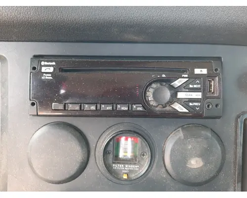 FREIGHTLINER CASCADIA 126 RADIO AMFMBLUETOOTH