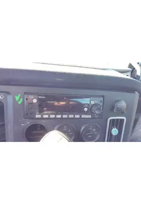 FREIGHTLINER CASCADIA 126 RADIO AM/FM/BLUETOOTH