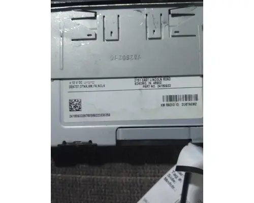 FREIGHTLINER CASCADIA 126 RADIO AMFMBLUETOOTH