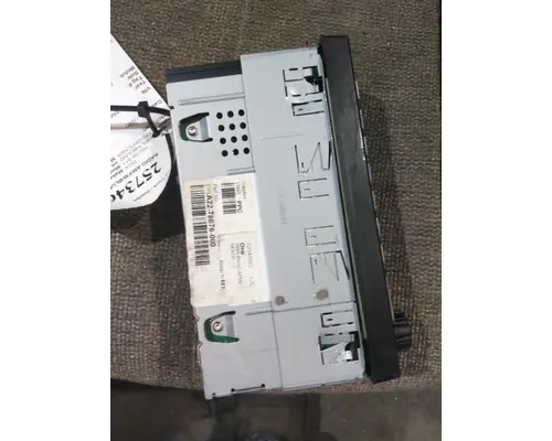 FREIGHTLINER CASCADIA 126 RADIO AMFMBLUETOOTH