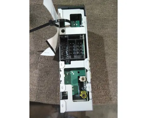 FREIGHTLINER CASCADIA 126 RADIO AMFMBLUETOOTH