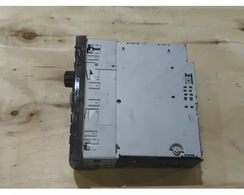 FREIGHTLINER CASCADIA 126 RADIO AMFMBLUETOOTH