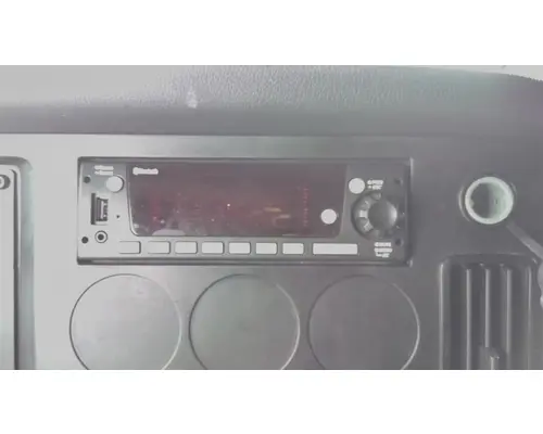 FREIGHTLINER CASCADIA 126 RADIO AMFMBLUETOOTH