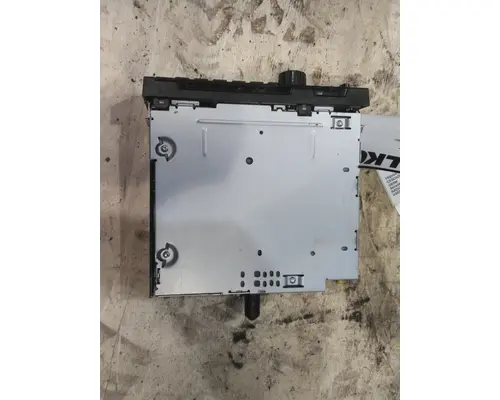 FREIGHTLINER CASCADIA 126 RADIO AMFMBLUETOOTH