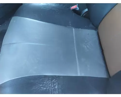 FREIGHTLINER CASCADIA 126 SEAT, FRONT