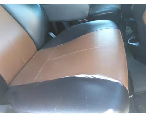 FREIGHTLINER CASCADIA 126 SEAT, FRONT