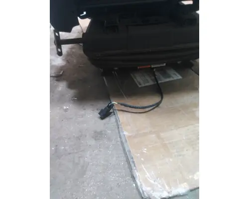 FREIGHTLINER CASCADIA 126 SEAT, FRONT