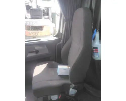 FREIGHTLINER CASCADIA 126 SEAT, FRONT