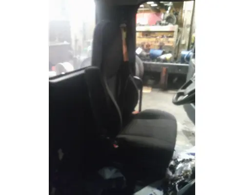 FREIGHTLINER CASCADIA 126 SEAT, FRONT