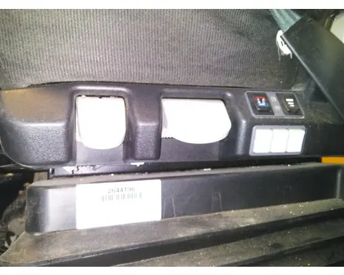 FREIGHTLINER CASCADIA 126 SEAT, FRONT