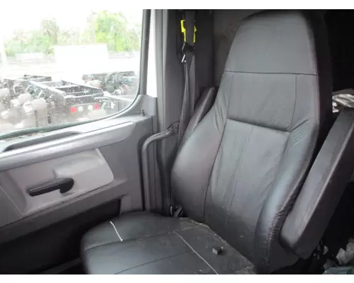 FREIGHTLINER CASCADIA 126 SEAT, FRONT