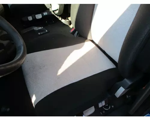 FREIGHTLINER CASCADIA 126 SEAT, FRONT