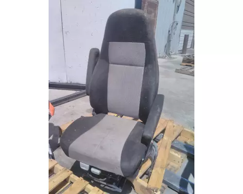 FREIGHTLINER CASCADIA 126 SEAT, FRONT