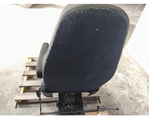 FREIGHTLINER CASCADIA 126 SEAT, FRONT