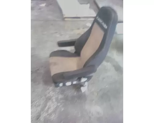 FREIGHTLINER CASCADIA 126 SEAT, FRONT