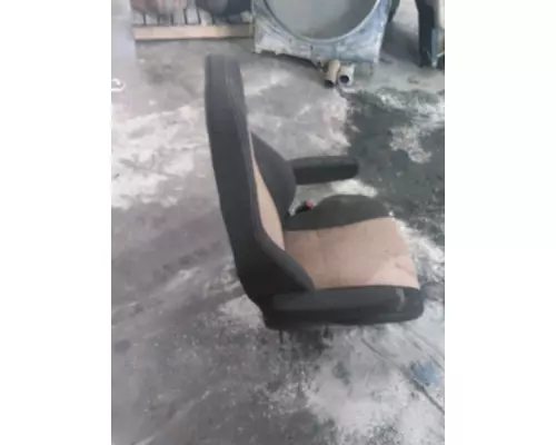 FREIGHTLINER CASCADIA 126 SEAT, FRONT