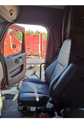 FREIGHTLINER CASCADIA 126 SEAT, FRONT