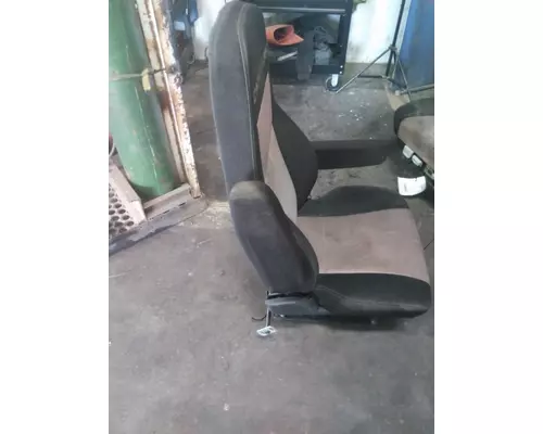 FREIGHTLINER CASCADIA 126 SEAT, FRONT