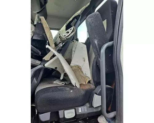 FREIGHTLINER CASCADIA 126 SEAT, FRONT