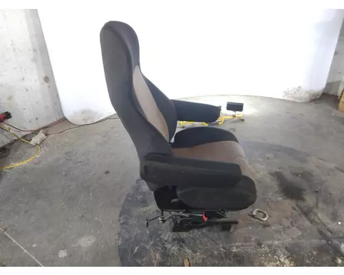 FREIGHTLINER CASCADIA 126 SEAT, FRONT