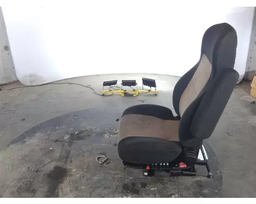 FREIGHTLINER CASCADIA 126 SEAT, FRONT