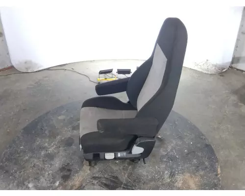 FREIGHTLINER CASCADIA 126 SEAT, FRONT