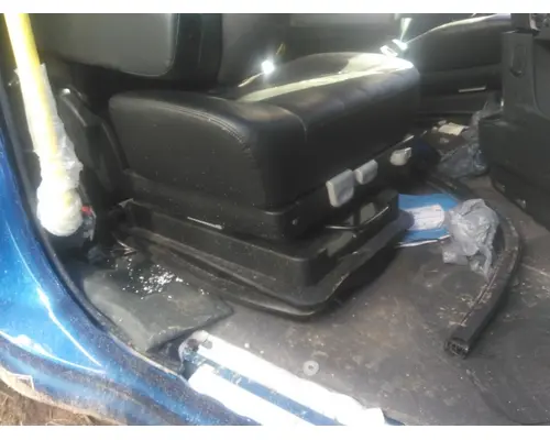 FREIGHTLINER CASCADIA 126 SEAT, FRONT