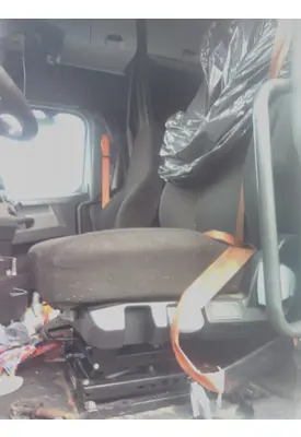 FREIGHTLINER CASCADIA 126 SEAT, FRONT