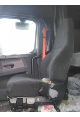 FREIGHTLINER CASCADIA 126 SEAT, FRONT