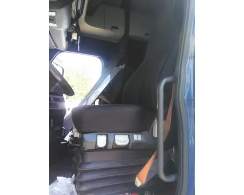 FREIGHTLINER CASCADIA 126 SEAT, FRONT