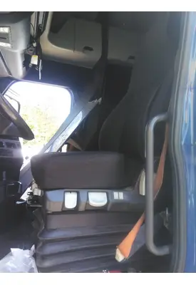 FREIGHTLINER CASCADIA 126 SEAT, FRONT