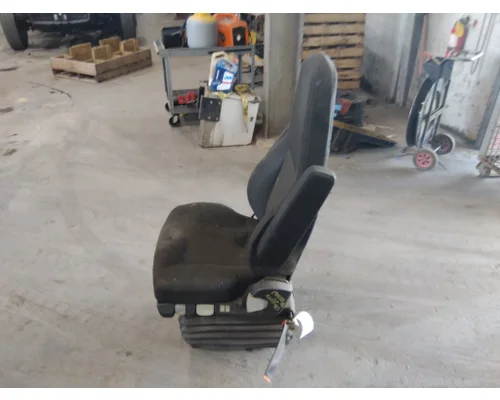 FREIGHTLINER CASCADIA 126 SEAT, FRONT