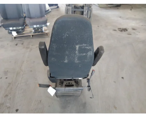 FREIGHTLINER CASCADIA 126 SEAT, FRONT