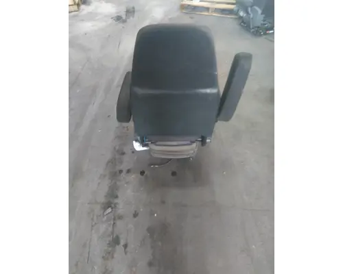 FREIGHTLINER CASCADIA 126 SEAT, FRONT