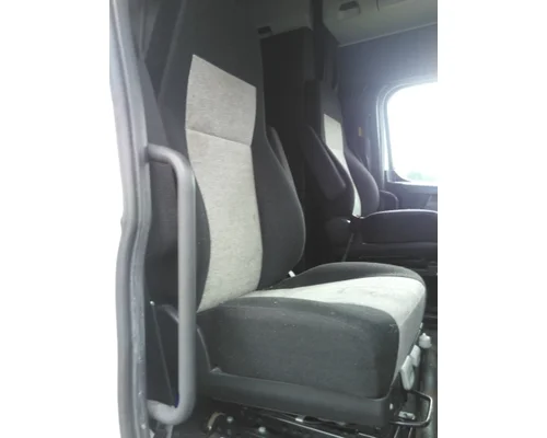 FREIGHTLINER CASCADIA 126 SEAT, FRONT