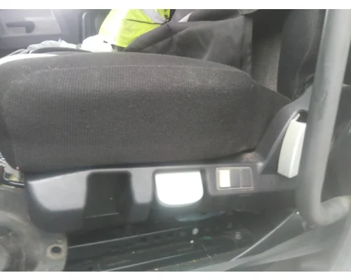 FREIGHTLINER CASCADIA 126 SEAT, FRONT