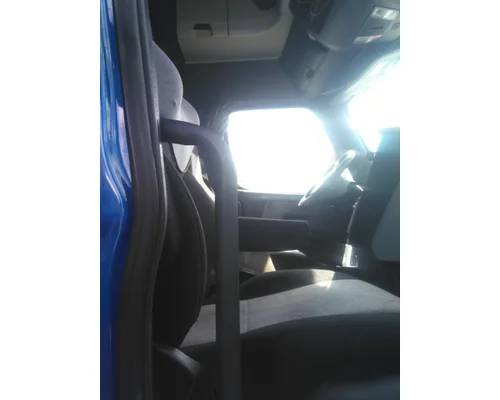 FREIGHTLINER CASCADIA 126 SEAT, FRONT